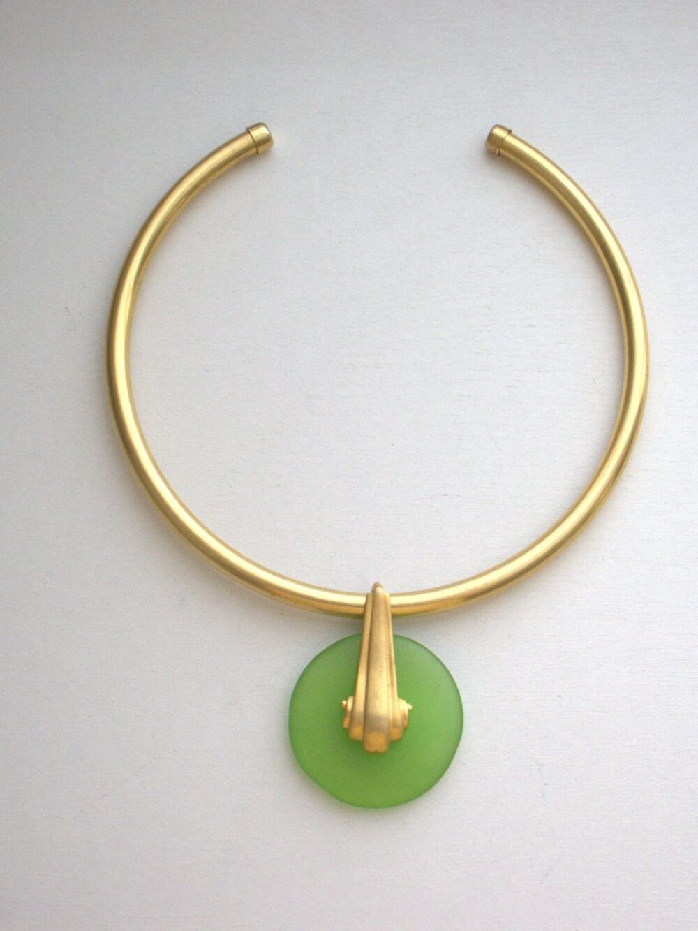 Matte Gold Tone Torque Collar Open Choker Frosted Green Lucite Disc Necklace